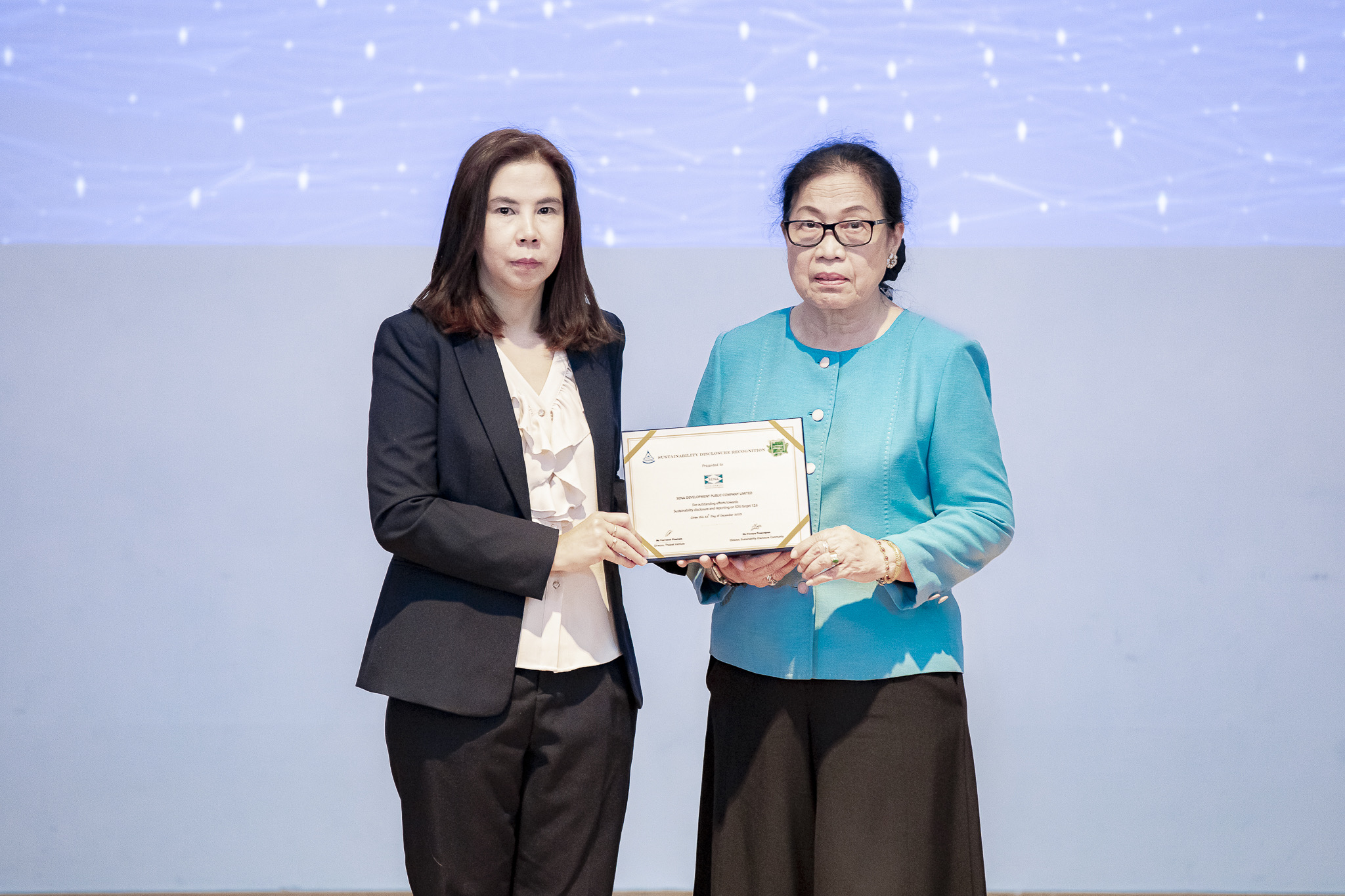 SENA รับรางวัลประกาศเกียรติคุณ Sustainability Disclosure ประจำปี 2566 จากสถาบันไทยพัฒน์