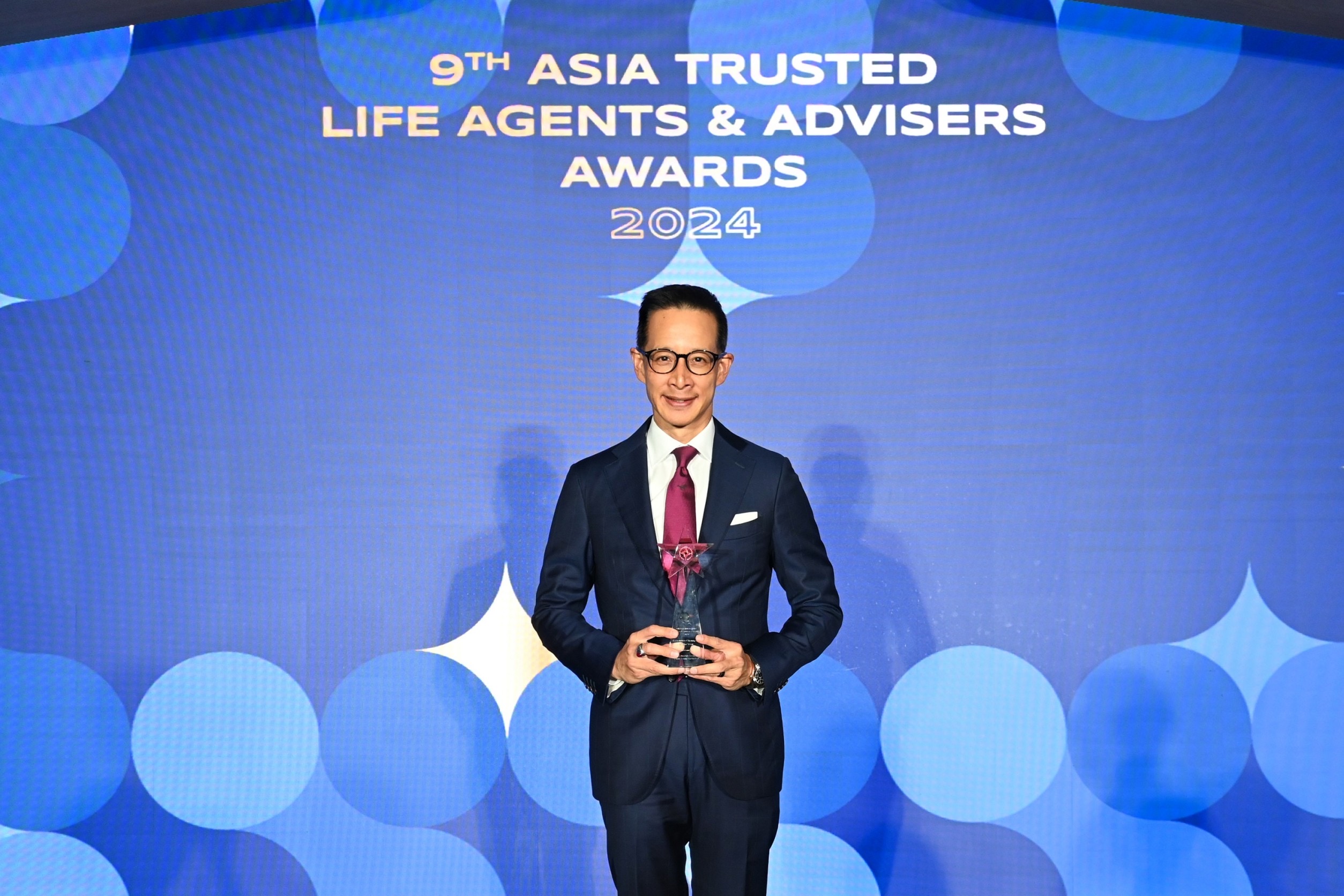 “สาระ ล่ำซำ” รับรางวัล Executive Champion of the Year จาก Asia Trusted Life Agents & Advisers Awards 2024