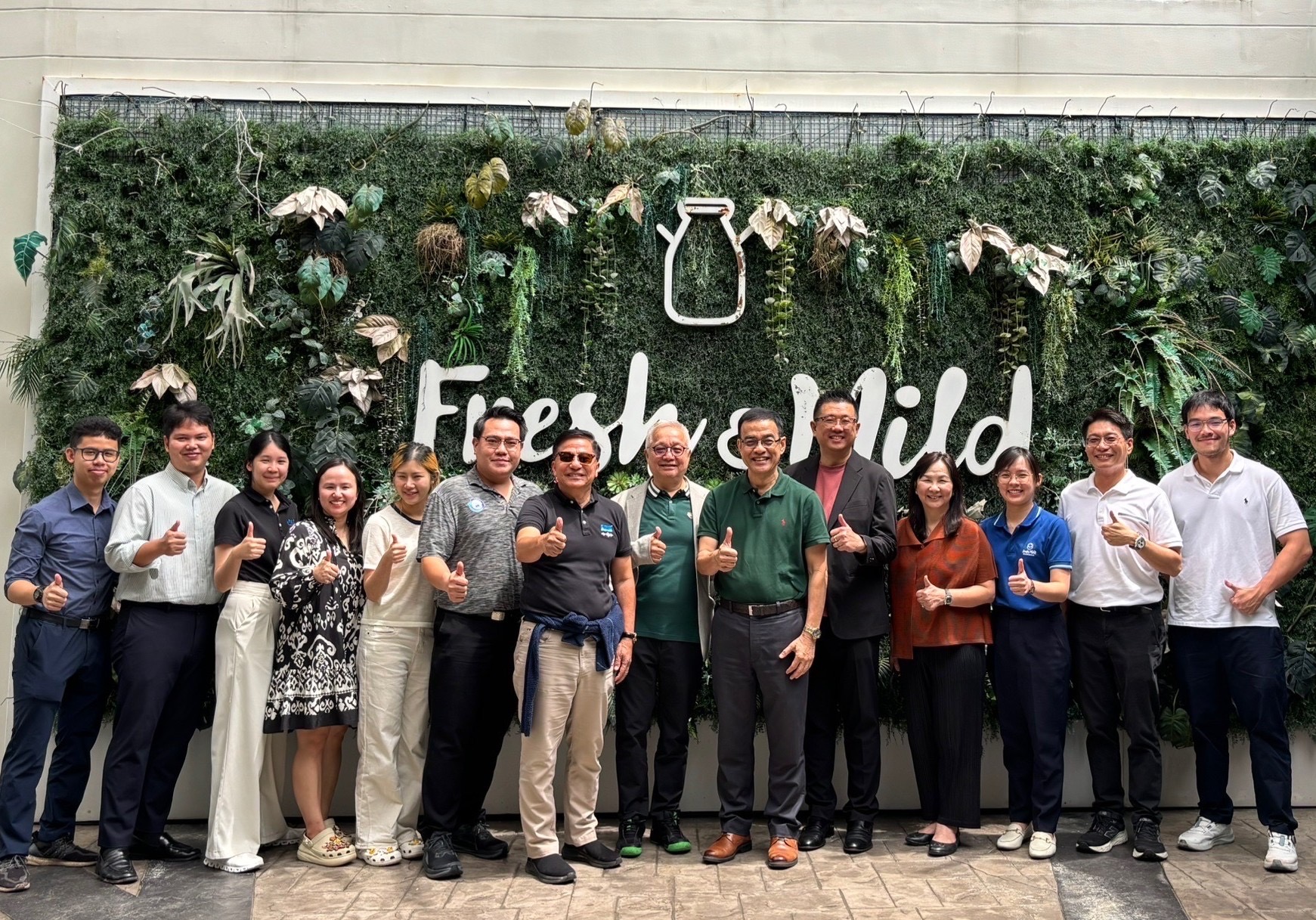 APM พร้อมด้วย McPeeKay Consulting Group (Singapore)เข้าเยี่ยมชม บจก.เชียงใหม่เฟรชมิลค์