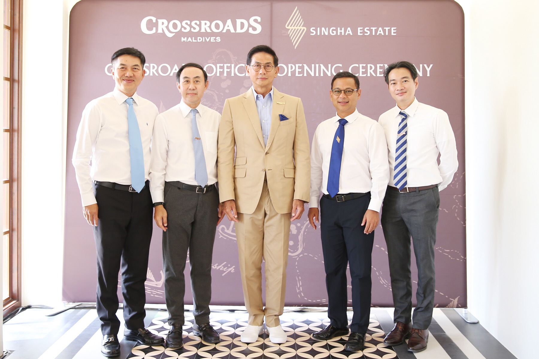 EXIM BANK ร่วมยินดี สิงห์ เอสเตท เปิด “ครอสโร้ดส์” เมกะโปรเจกต์