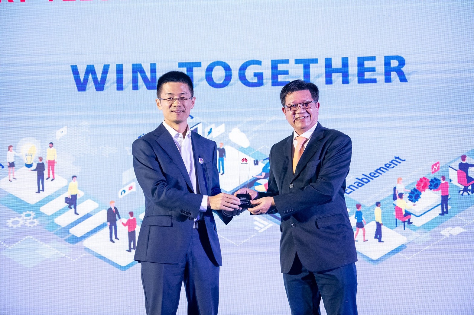 สามารถเทลคอม รับรางวัลยอดขายสูงสุดในกลุ่ม BankingIndustry ของ Huawei